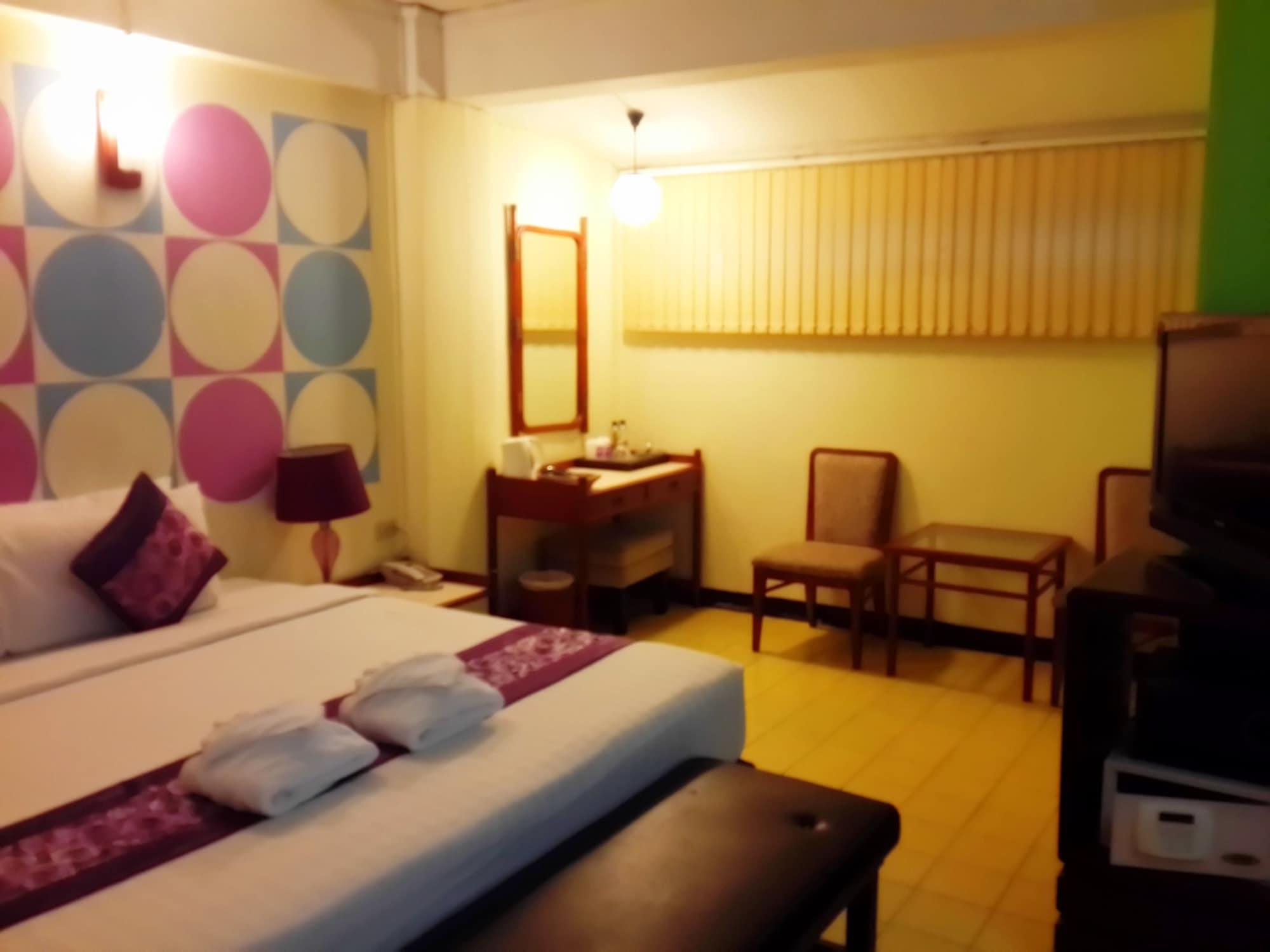 Sawasdee Sukhumvit Inn Банкок Екстериор снимка