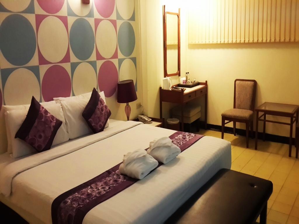 Sawasdee Sukhumvit Inn Банкок Екстериор снимка