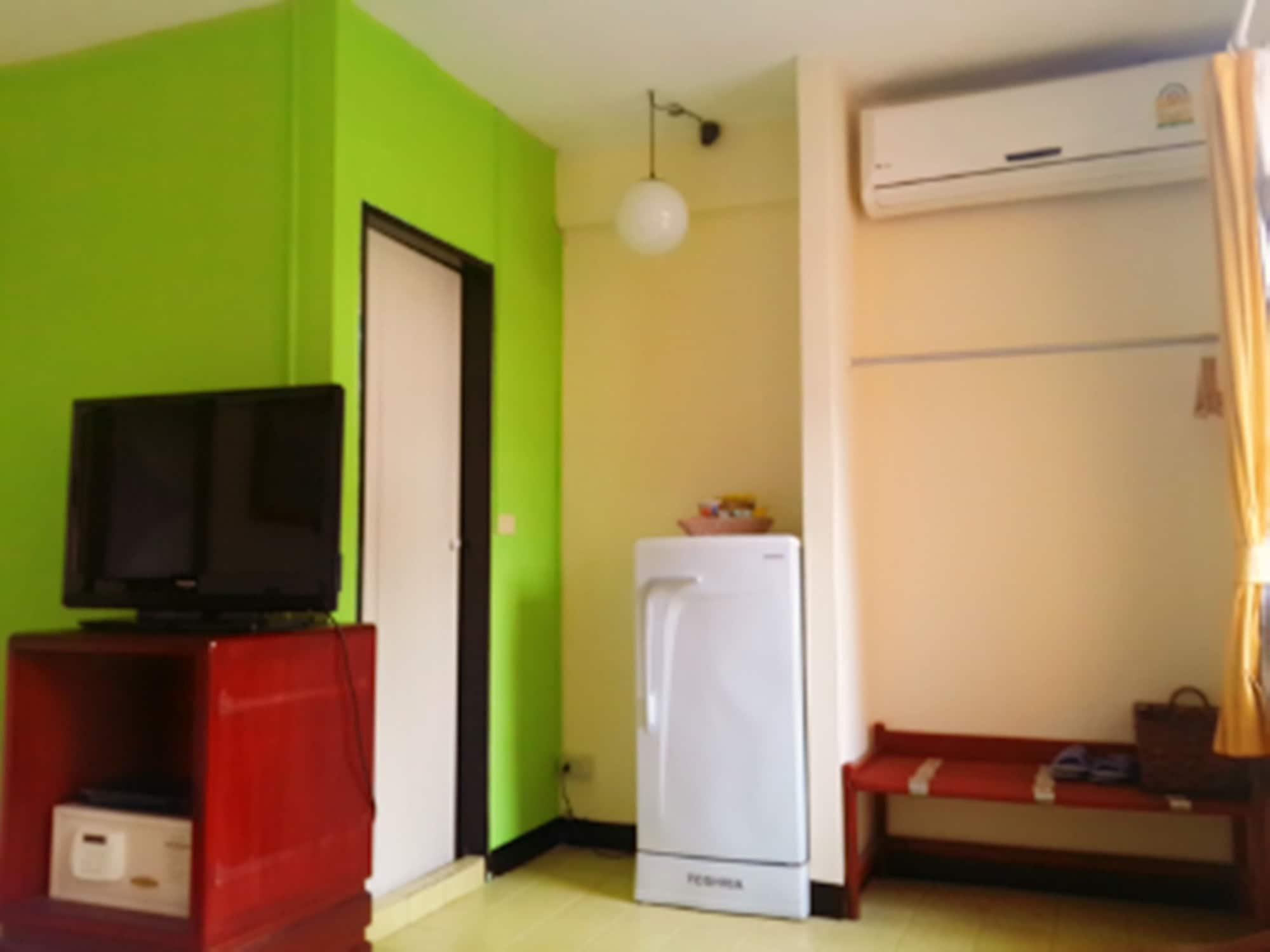 Sawasdee Sukhumvit Inn Банкок Екстериор снимка