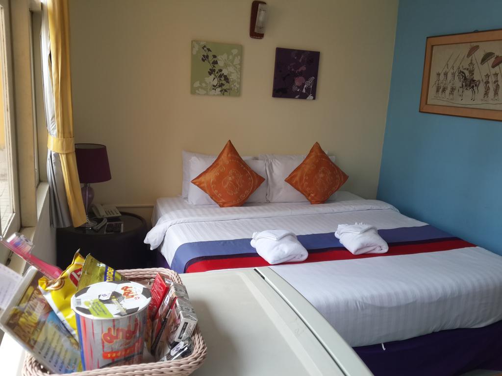 Sawasdee Sukhumvit Inn Банкок Стая снимка