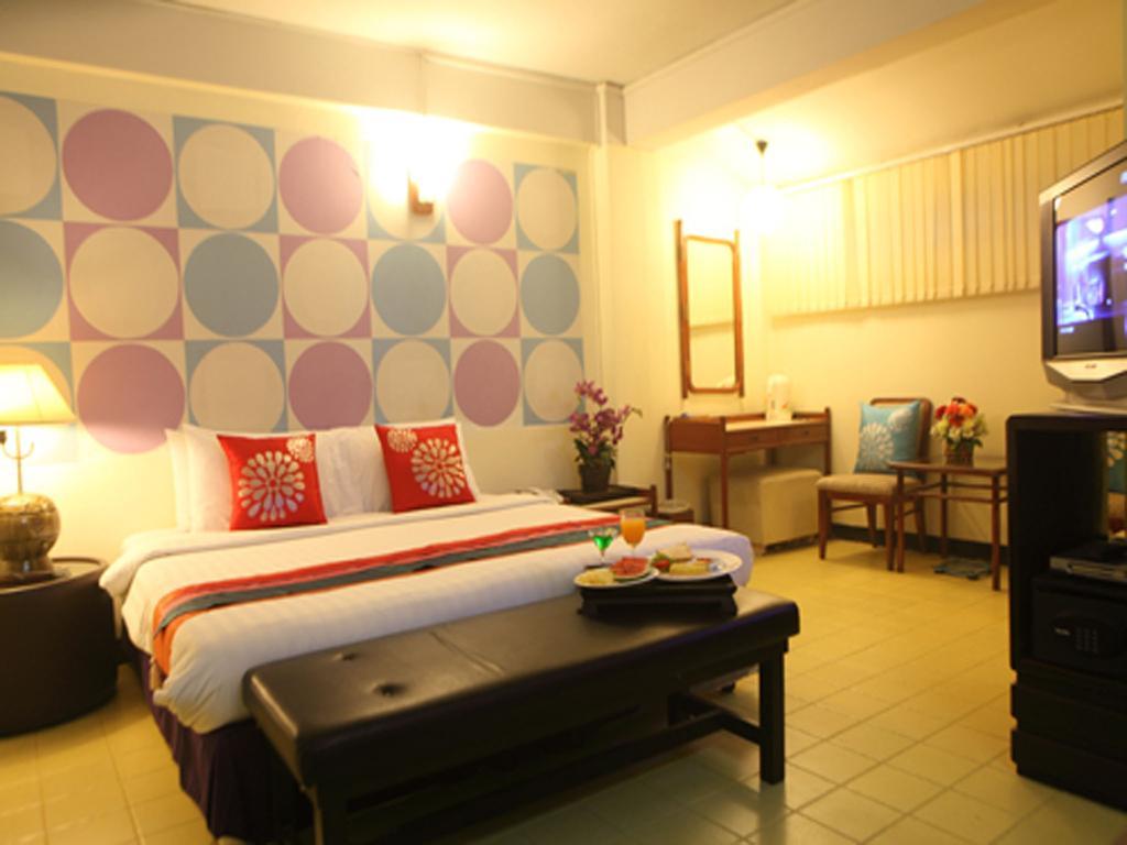 Sawasdee Sukhumvit Inn Банкок Стая снимка