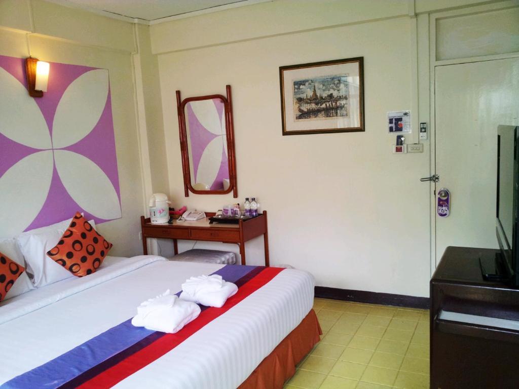 Sawasdee Sukhumvit Inn Банкок Екстериор снимка