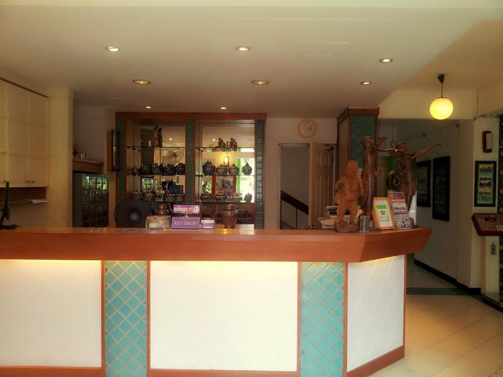 Sawasdee Sukhumvit Inn Банкок Екстериор снимка